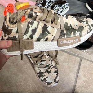 Adidas….size 6-6.5….never worn